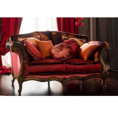 Curves & Carvings Signature Collection Sofa - C&C SOF0538